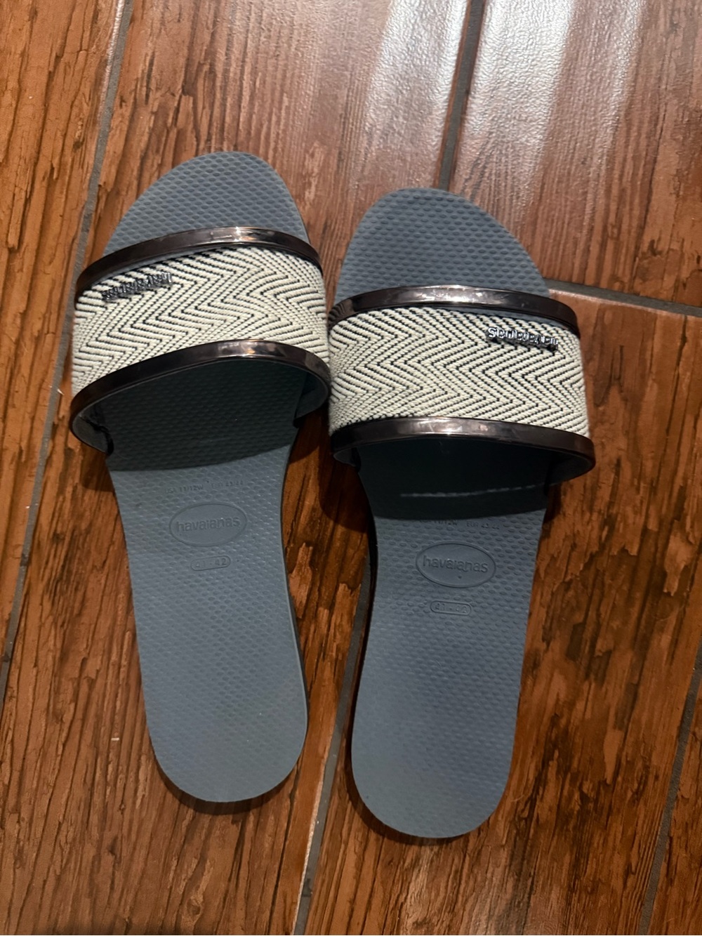 Havaianas Women's Slate Blue Slide Sandals with Cream Herringbone Strap